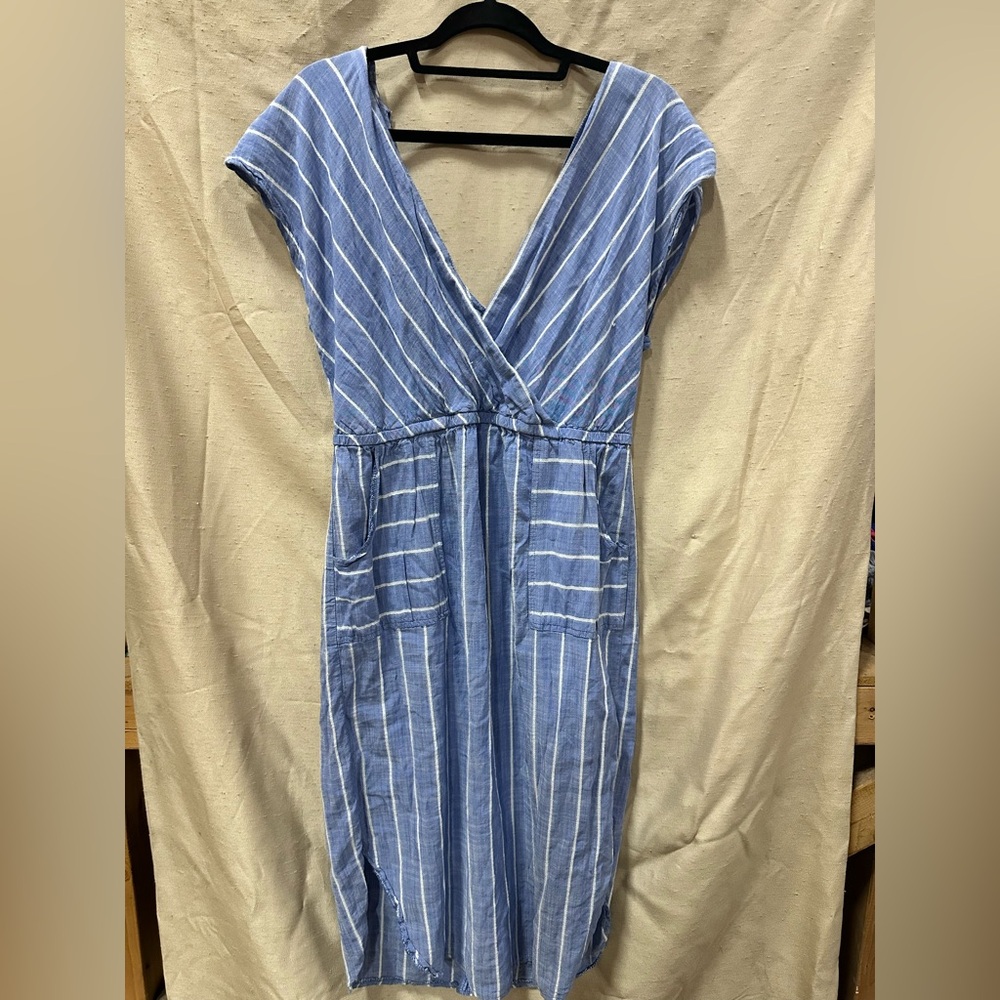 Universal Thread Blue and White Pleated Wrap Midi Dress